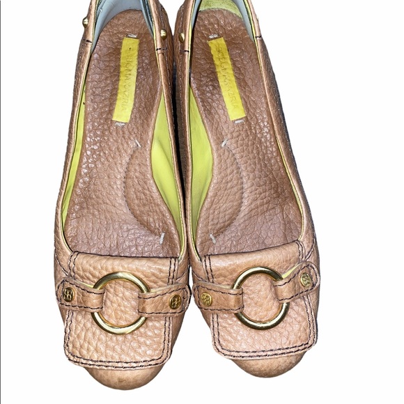 BCBG tan leather block heels size 9 1/2 - Picture 1 of 7